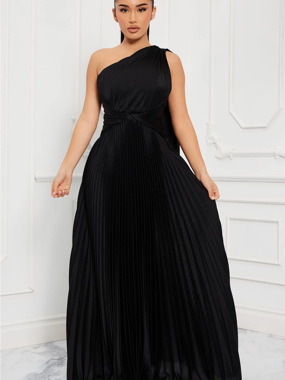 Fashion Nova - Athena Pleated Maxi Dress - Black